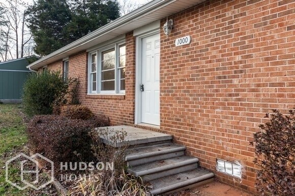 Building Photo - 1000 Old Greenville Rd