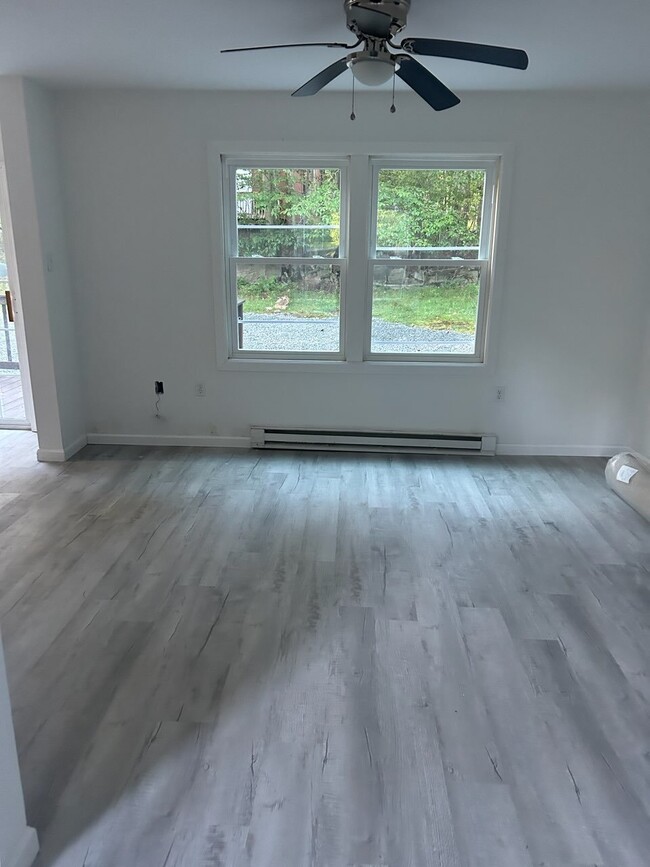 Building Photo - 9472 Juniper Dr