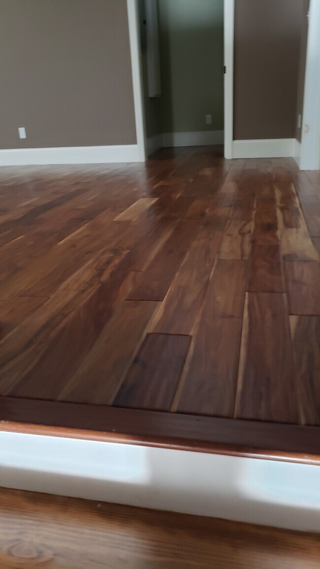 275 Dayton Ave Unit HUGH! Rightside, Manorville, NY 11949 Apartments