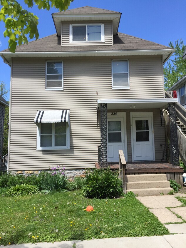 Front - 226 Bradley St