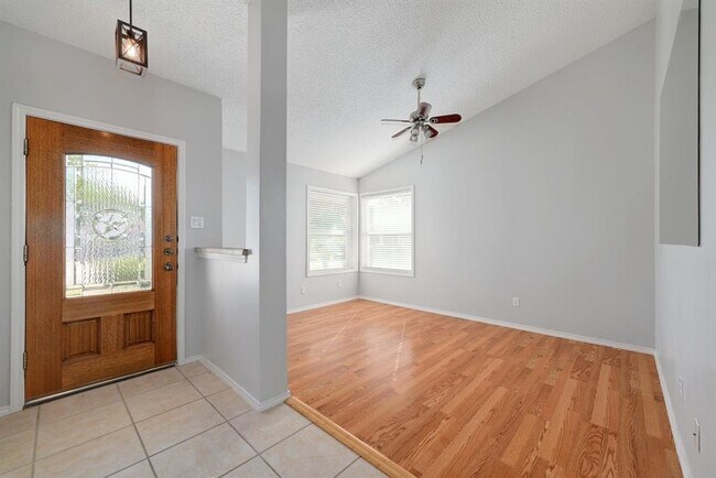 Building Photo - 3605 Palomar Ln