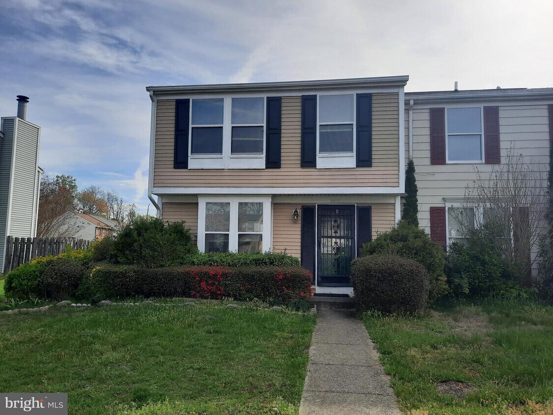 4672 Whitaker Pl, Woodbridge, VA 22193 Townhome Rentals in Woodbridge