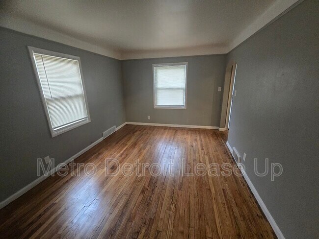 Foto del edificio - 16433 Manning St