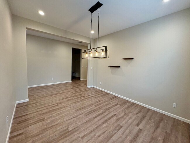 Foto del edificio - Charming! 3 Bedroom 2.5 Bath Single Family Home