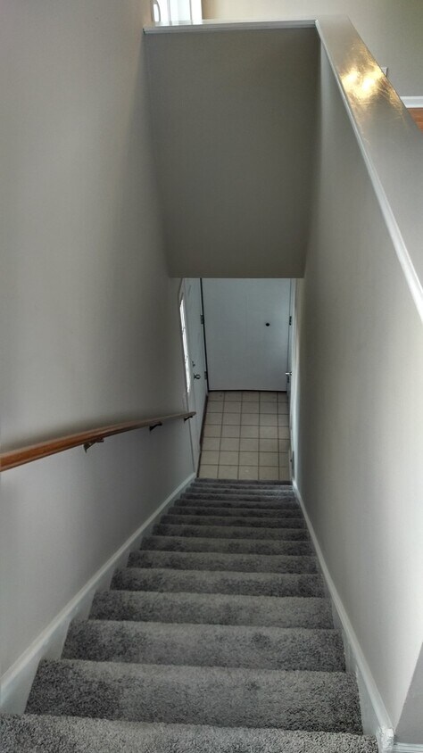 Primary Photo - 1337 Lowell Dr