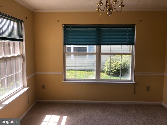 Building Photo - 5209 Grunion Pl