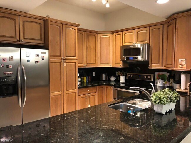 Foto del edificio - 2 br, 2.5 bath Townhome - 847 NE 17th Way