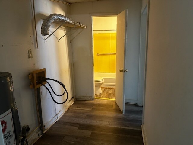 Foto del edificio - 6411 Mercer Rd