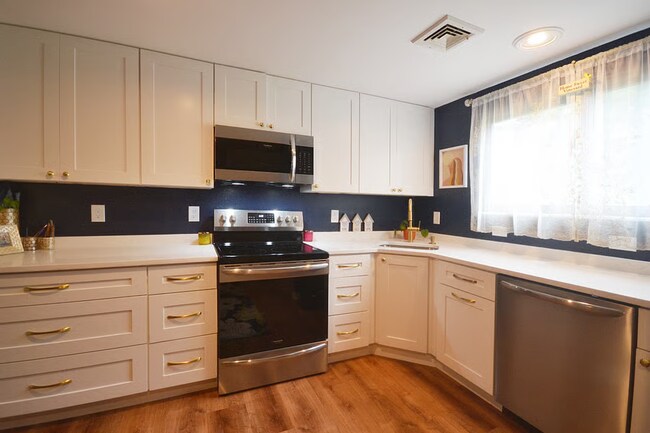 Foto del edificio - 318 Sterling St