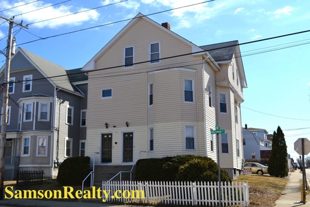 Building Photo - 115 Waterman St