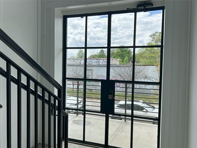 Building Photo - 129 Bert Ln SE