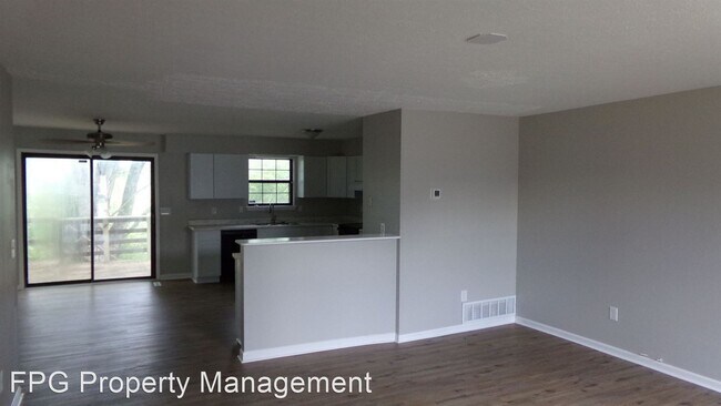 Foto del edificio - 3 br, 1.5 bath House - 2703 Pioneer Ct