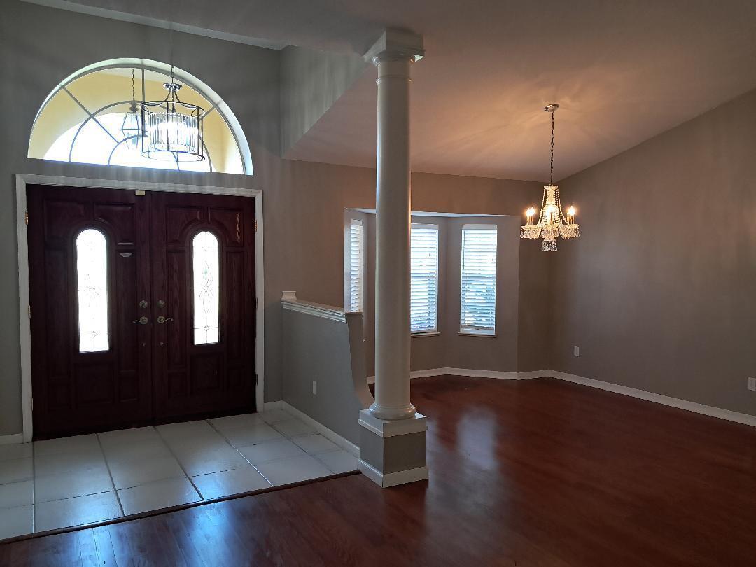 Foto principal - 242 SW Amesbury Ave