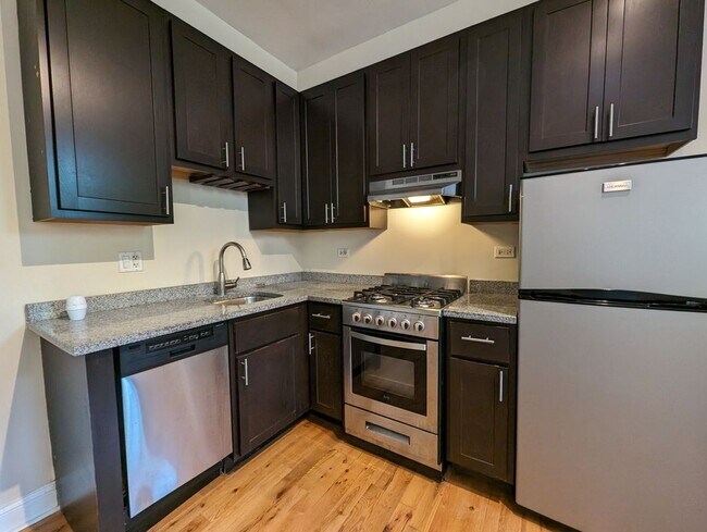 Foto del edificio - 4737 N Hermitage Ave