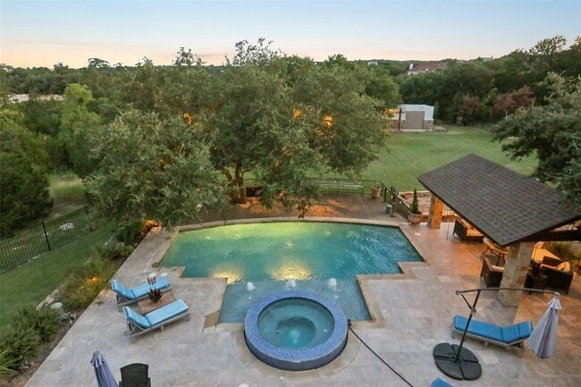 Building Photo - 122 Silverstone Dr