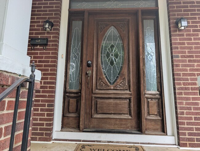 Building Photo - 1620 Catawba St