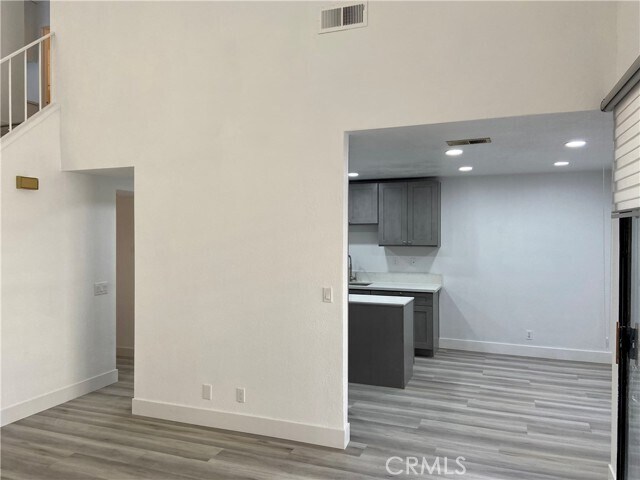 Building Photo - 1031 S Palmetto Ave