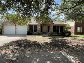 Building Photo - 1313 Nightingale Dr