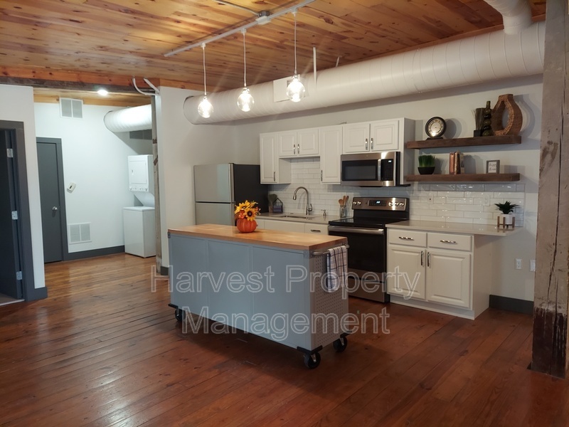 Primary Photo - 111 N Mosley St