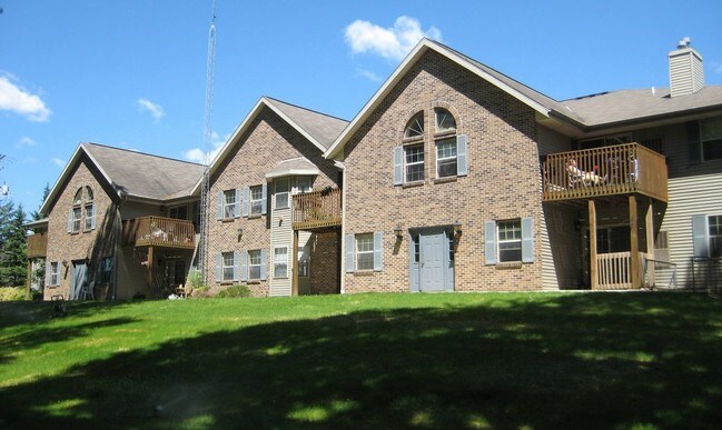 Building Photo - 170 W Pioneer Rd