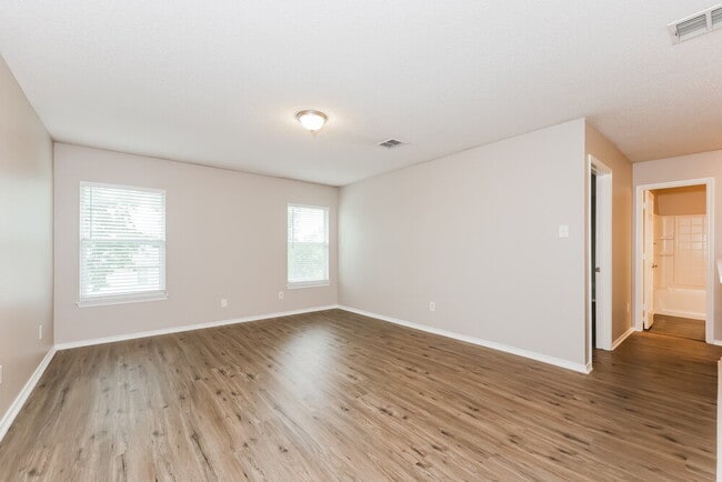 Building Photo - 10012 Chapel Rock Dr