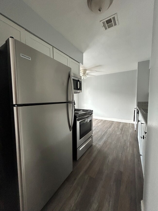 Building Photo - Sunrise Apartments