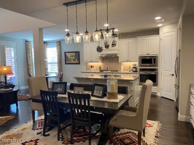 Foto del edificio - 4 br, 3 bath House - 3717 Norwood Ave