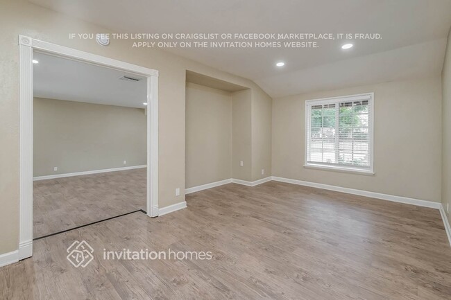 Foto del edificio - 17363 Saticoy St