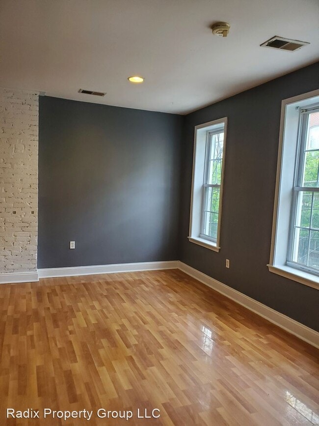 Building Photo - 4024 Ridge Ave