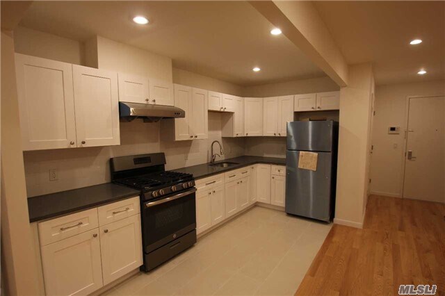 Foto del edificio - 135-17 Northern Blvd