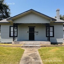Building Photo - 3501 5th St