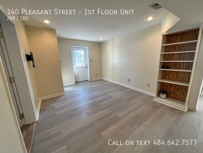 Building Photo - Private Two Bedroom with Bonus Room Availa...