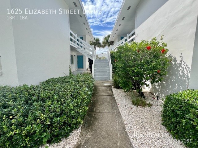 Foto del edificio - Charming 1-Bedroom apartment home in Melbo...