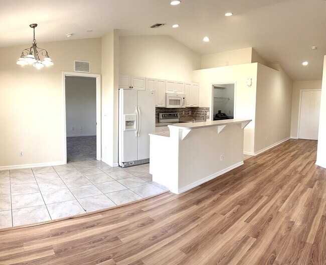 Building Photo - 2308 8th Ter