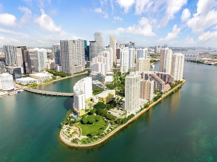 Foto principal - 540 Brickell Key Dr