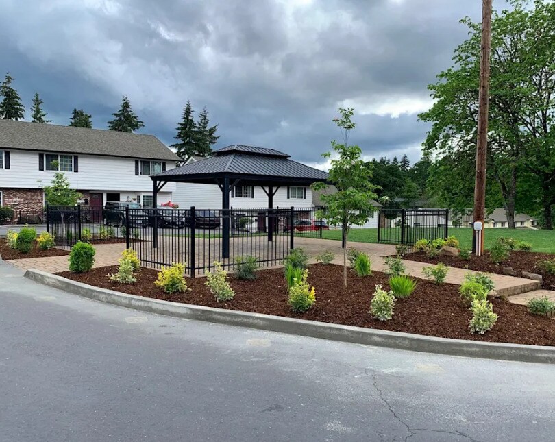 Building Photo - Oak HIll