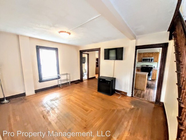 Building Photo - 4 br, 2.5 bath House - 68 Front Ave