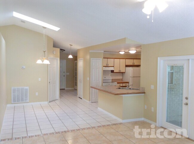 Foto del edificio - 2884 Forest Edge Dr