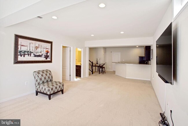 Foto del edificio - 7311 Hayfield Rd