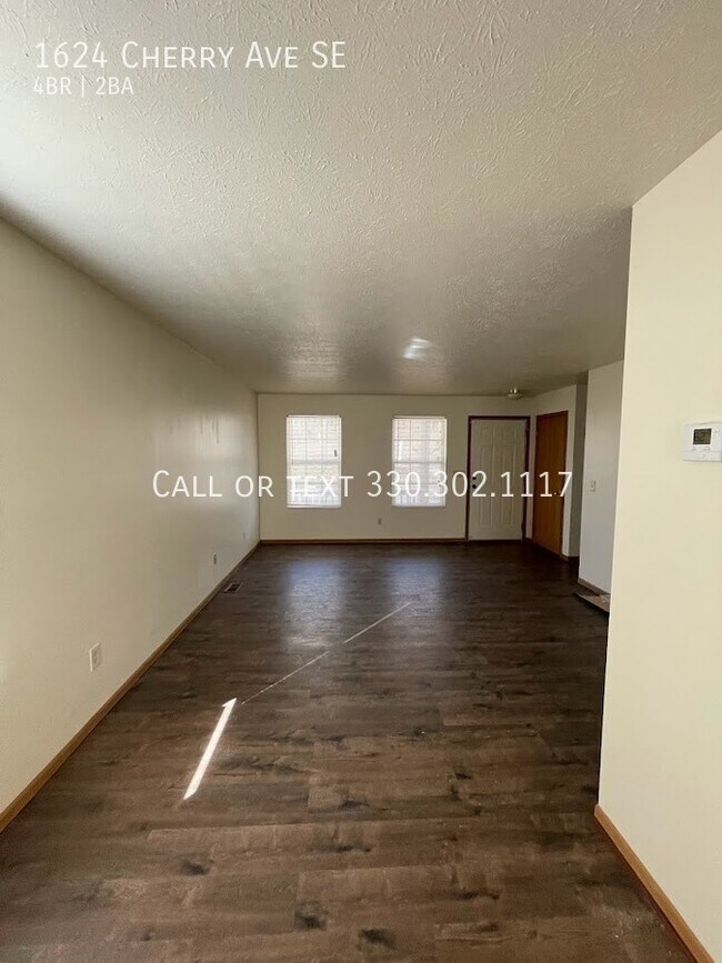 Building Photo - Four bedroom two bathroom home for rent