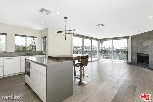 Foto del edificio - 4 br, 4.5 bath House - 1684 Rotary Dr