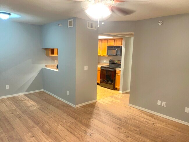 Foto del edificio - 17 E Ruth Ave