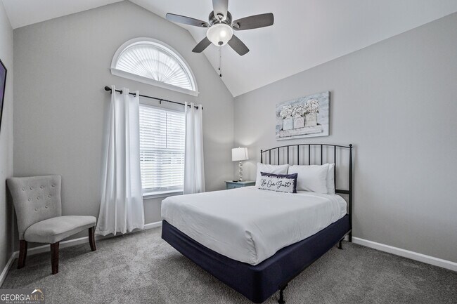 Foto del edificio - 11 Cobblestone Dr NW