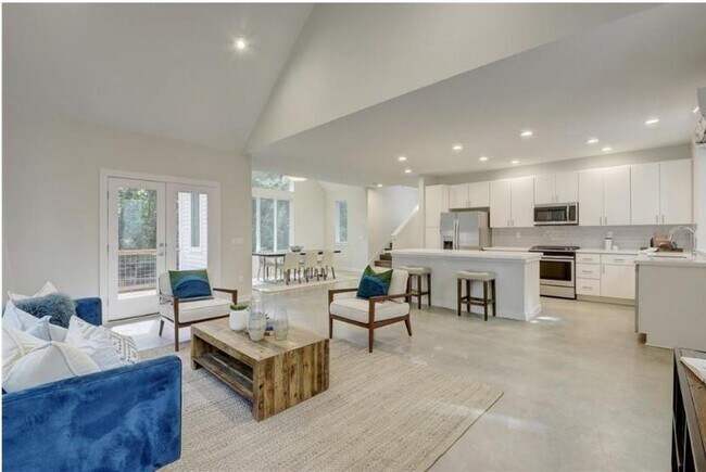 Foto del edificio - 3622 Clary Wy