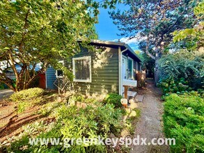 Building Photo - 5434 SE 20th Ave