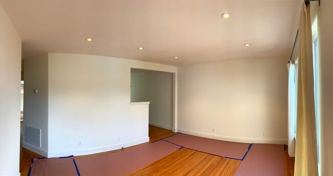 Building Photo - 450 Loma Vista Terrace