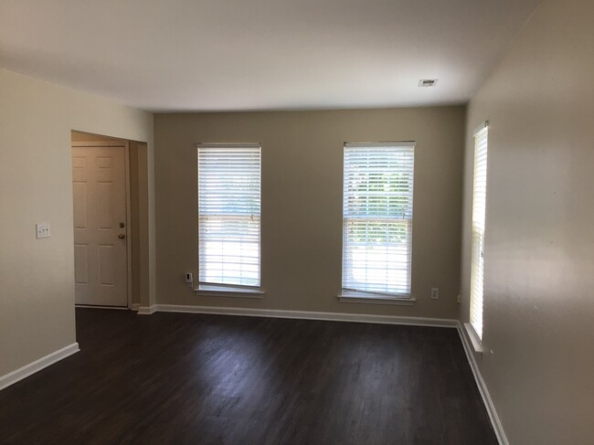 Building Photo - 7014 Honey Tree Ln