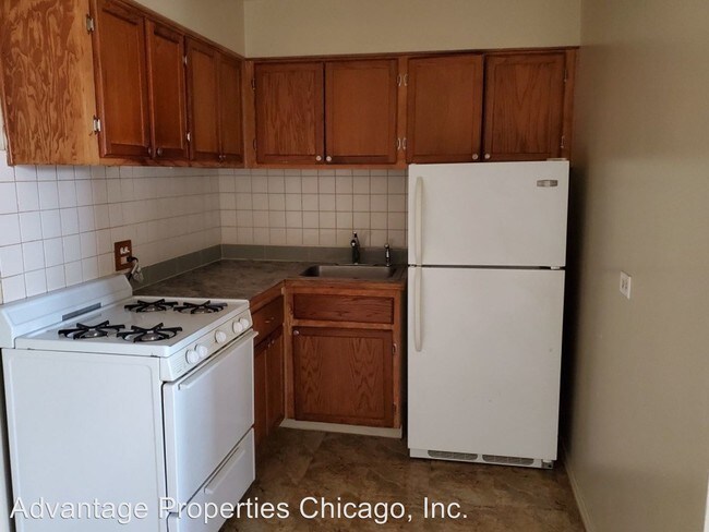 Foto del edificio - 15301-15312 Kilpatrick Ave