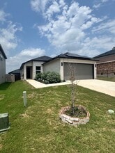 Building Photo - 8517 Barefoot Ln