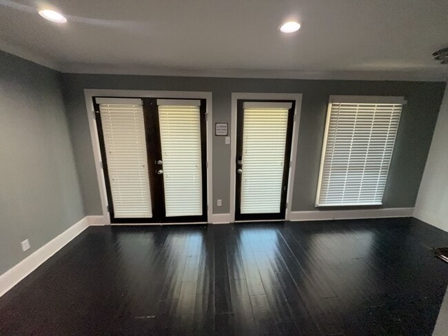 1BR/1BA | Newly Renovated Home | Gated Community| In Dallas! - 1BR/1BA | Newly Renovated  Home | Gated Community|  In Dallas!